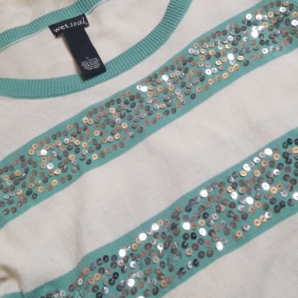 Sweater - Picture 2 of 2